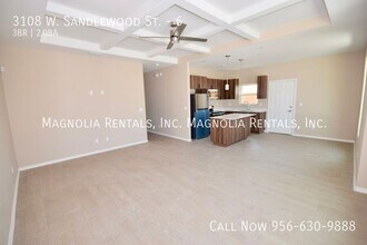 3108 W Sandlewood St, Unit 6 in Edinburg, TX - Foto de edificio - Building Photo