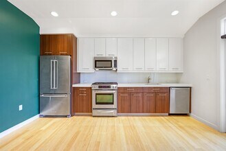 707 Monroe St in Hoboken, NJ - Building Photo - Building Photo