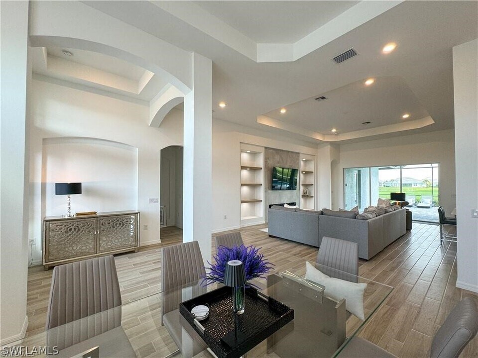 6082 Artisan Ct in Ave Maria, FL - Foto de edificio
