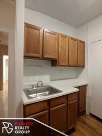 626 W Cornelia Ave, Unit W2 in Chicago, IL - Building Photo - Building Photo