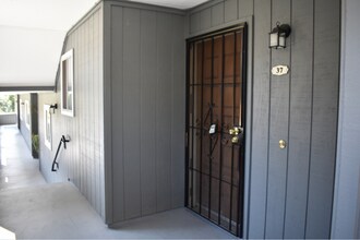 3370 Cherokee Ave in San Diego, CA - Foto de edificio - Building Photo