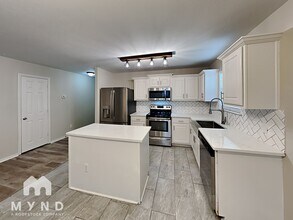 5526 Butch Canyon in San Antonio, TX - Building Photo - Building Photo