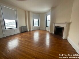 504 Beacon St in Boston, MA - Building Photo