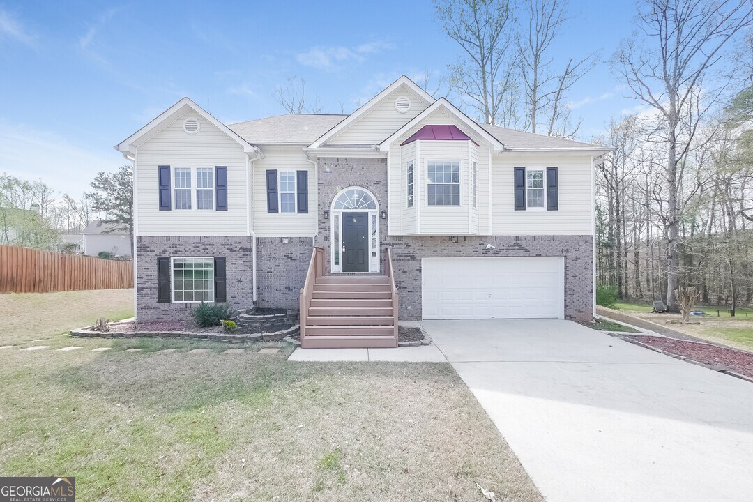 185 Vintage Trail in Mcdonough, GA - Building Photo