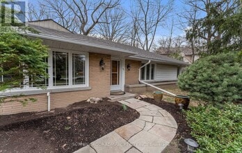 97 Valecrest Dr in Toronto, ON - Building Photo - Building Photo