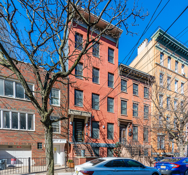 838 Park Ave in Hoboken, NJ - Foto de edificio