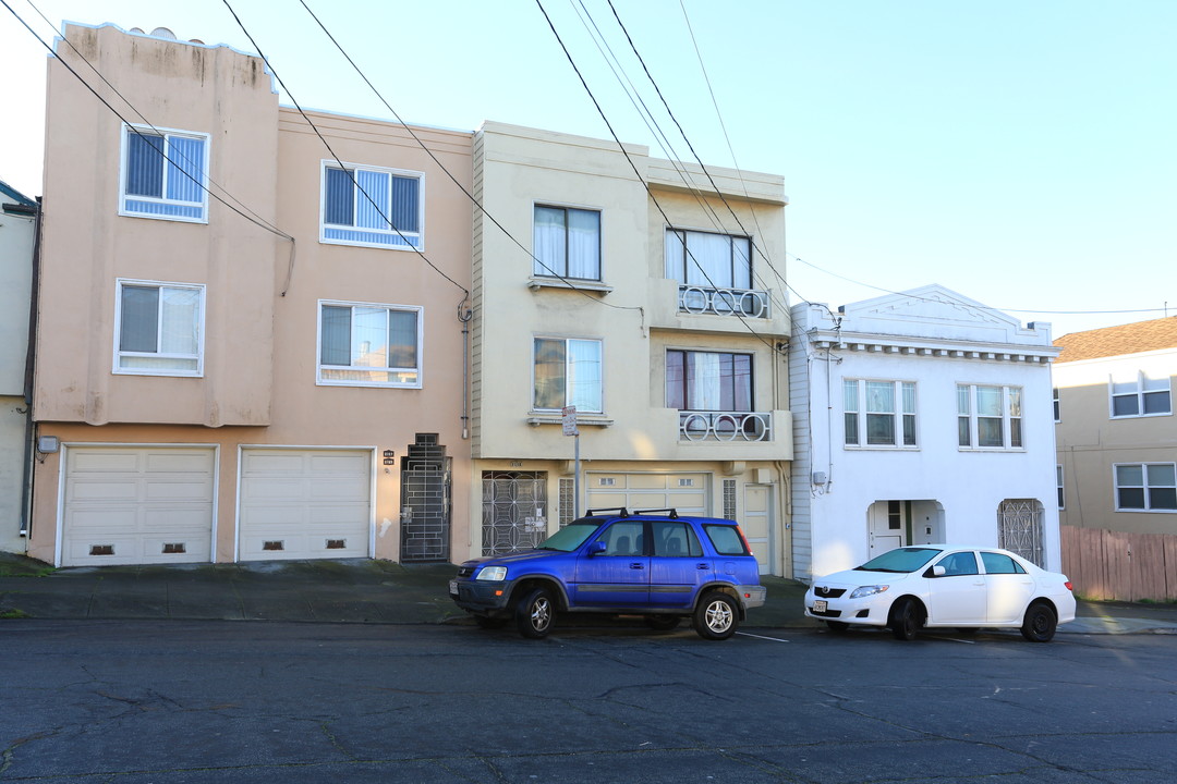 3731 Irving St in San Francisco, CA - Building Photo