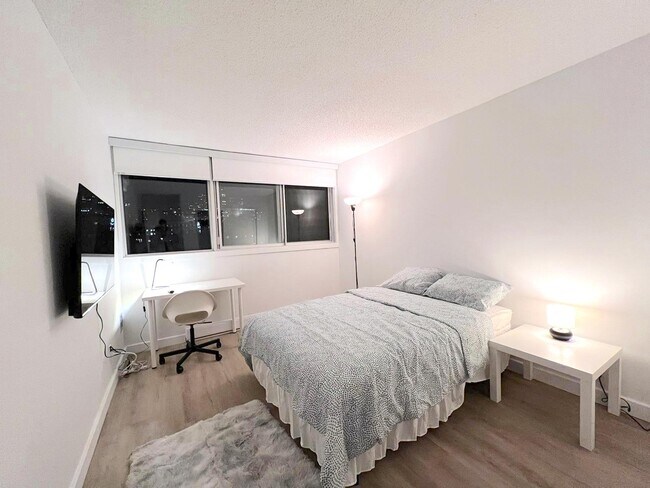 property at 2100 Blvd. De Maisonneuve Ouest