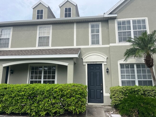 property at 13903 Abbey Ln