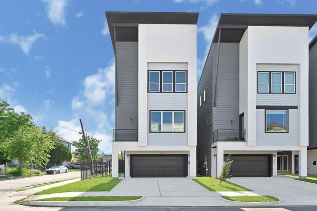 property at 3313 Baer St