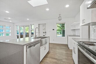 1816 Evans Dr SW in Atlanta, GA - Building Photo - Building Photo