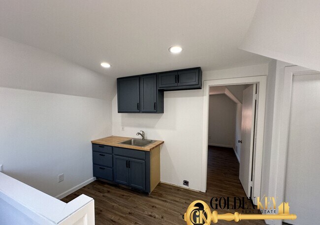 7798 American St, Unit 7798 American St. Upper in Detroit, MI - Building Photo - Building Photo