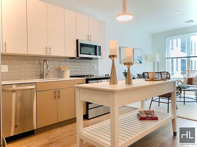 Hamilton Avenue, Unit 630 in White Plains, NY - Foto de edificio - Building Photo