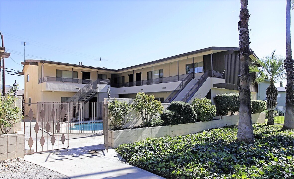630 Silverwood Ave in Upland, CA - Building Photo