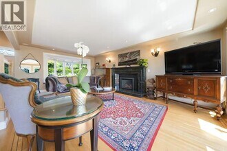 720 Shaw Ave in Coquitlam, BC - Building Photo - Building Photo