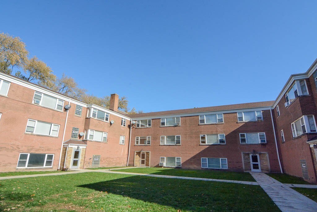 7435 N Winchester Ave, Unit 601 in Chicago, IL - Building Photo