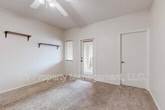 6800 Vista Del Norte Dr NE in Albuquerque, NM - Building Photo - Building Photo