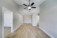 Lakewood West Apartments in Cypress, TX - Foto de edificio - Building Photo