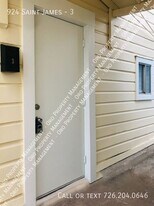 924 St James St in San Antonio, TX - Building Photo