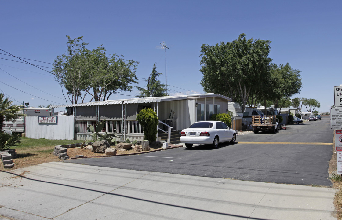 Telstar Mobile Home Park in Palmdale, CA - Foto de edificio