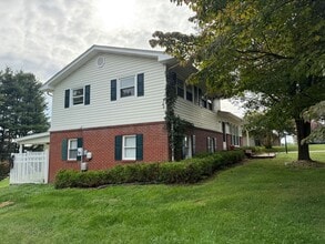 272 Morningside Dr SW in Abingdon, VA - Foto de edificio - Building Photo