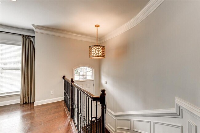 3695 E Paces Walk in Atlanta, GA - Building Photo - Building Photo