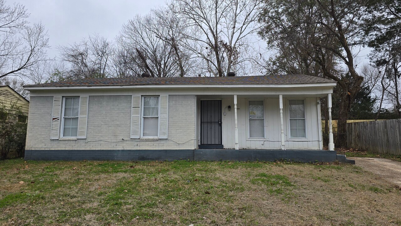 4539 Spring Valley Dr in Memphis, TN - Foto de edificio