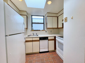 102 Gainsborough St, Unit 406e in Boston, MA - Building Photo - Building Photo