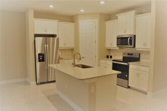 636 Ibiza Lp in Venice, FL - Building Photo - Building Photo