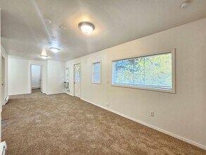 828 E 11th Ave in Spokane, WA - Building Photo - Building Photo