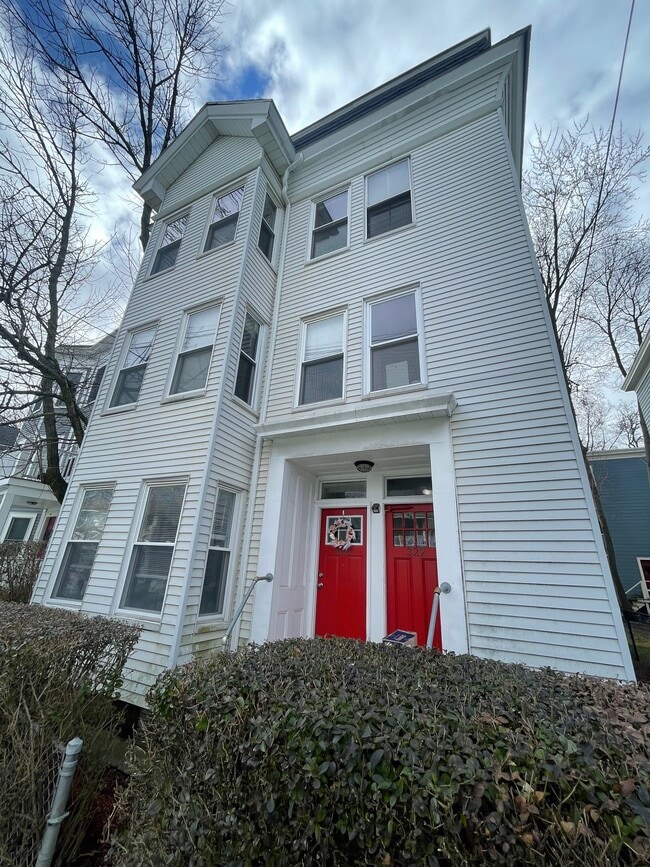 322 Beacon St, Unit 2