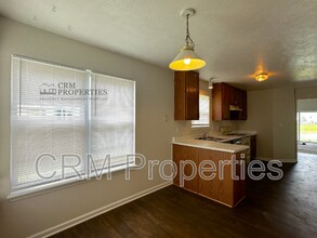 7202 Parklake Cir in Indianapolis, IN - Building Photo - Building Photo