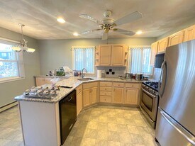 112 Boston Ave, Unit 1 in Somerville, MA - Building Photo