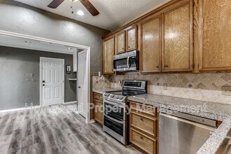 2621 Cummings Dr in Bedford, TX - Building Photo - Building Photo