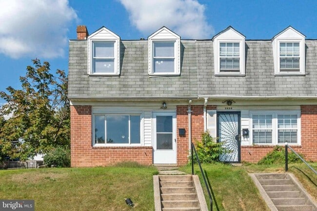 property at 1628 Wentworth Ave