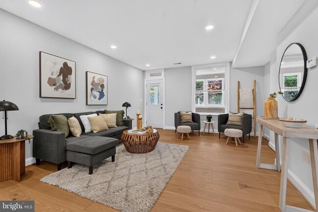 property at 3341 Chestnut Ave