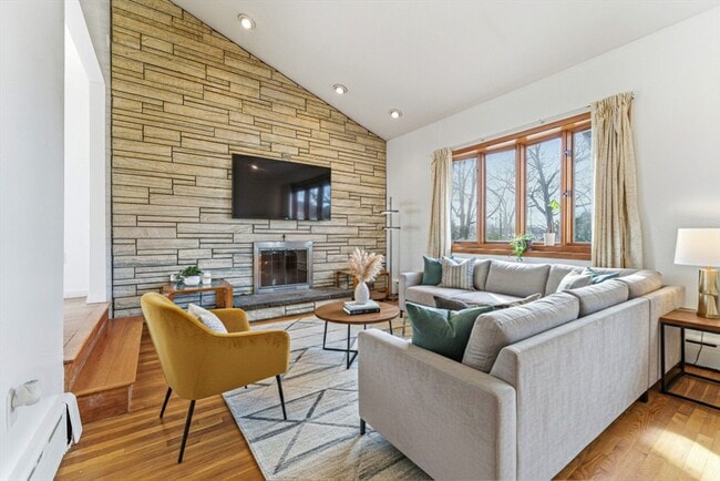 property at 7 Carol St