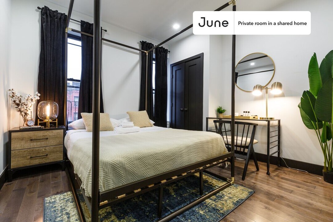 944 Columbus Ave in New York, NY - Building Photo