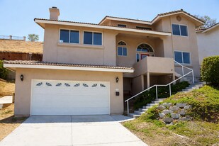 2360 Dusk Dr in San Diego, CA - Building Photo