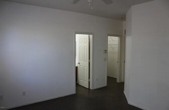 1606 W St Catherine Ave in Phoenix, AZ - Building Photo - Building Photo