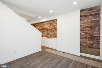 1219 Montrose St in Philadelphia, PA - Building Photo - Building Photo