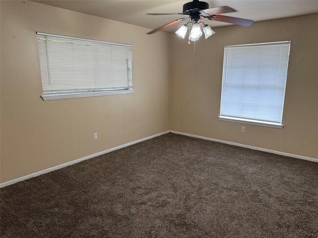 property at 609 Sunset Ln