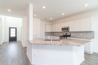 9411 Clearwater Bluff Ln in Houston, TX - Building Photo - Building Photo