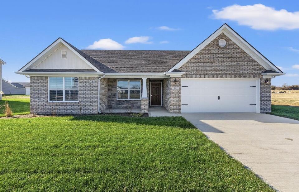 112 Savannah Ln in Georgetown, KY - Building Photo