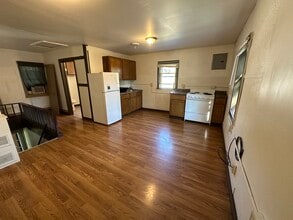 514 P Ave, Unit 1 in Milford, IA - Building Photo - Building Photo