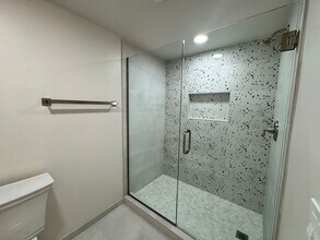 6110 Calle Mariselda in San Diego, CA - Building Photo - Building Photo