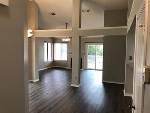 512 Dove Creek Pl in Grapevine, TX - Building Photo - Building Photo
