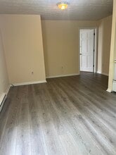 254 Main St, Unit A1 in Plymouth, CT - Building Photo - Building Photo