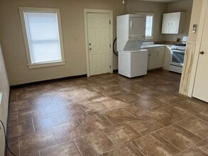 232 1/2-230 1/2 Wilson Ave in Tahlequah, OK - Building Photo - Building Photo