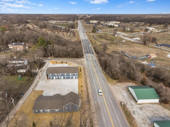 Ozark View Apartments 12 Plex in Joplin, MO - Building Photo - Building Photo